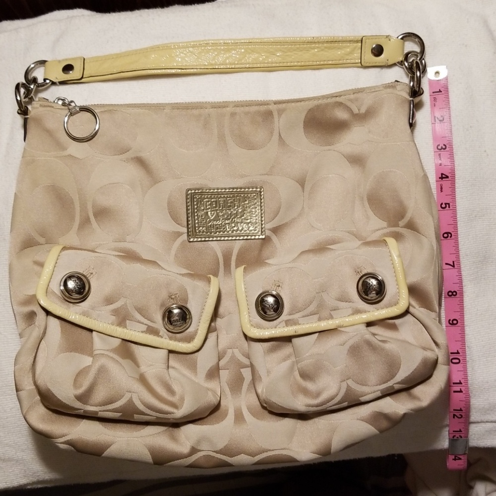 Coach Poppy Signature Tan with Beige Trim EUC